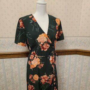CHARLOTTE RUSSE HUNTER GREEN FLORAL MIDI DRESS-SHORT SLEEVE-SIZE M